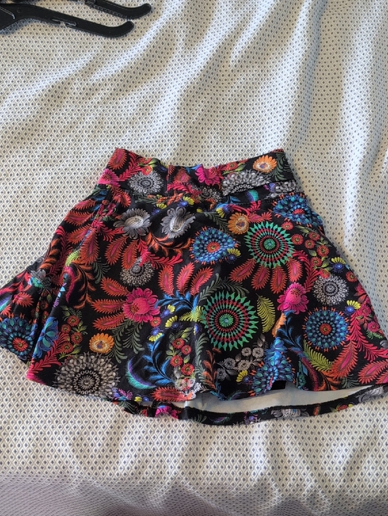 dona jo Dresses & Skirts - Black Tennis Skirt with Multicolor Floral Medallion Print